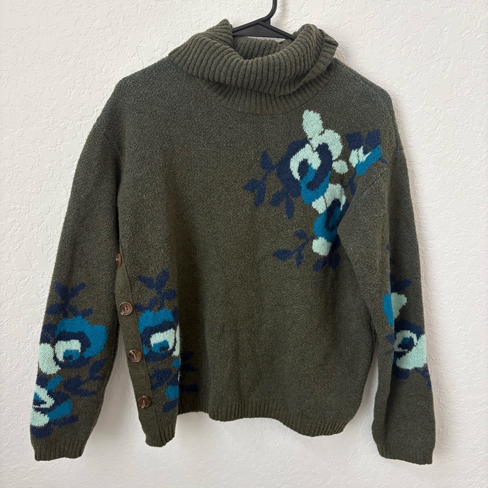 St John Bay, Olive Green Floral Turtleneck Sweater Size Medium